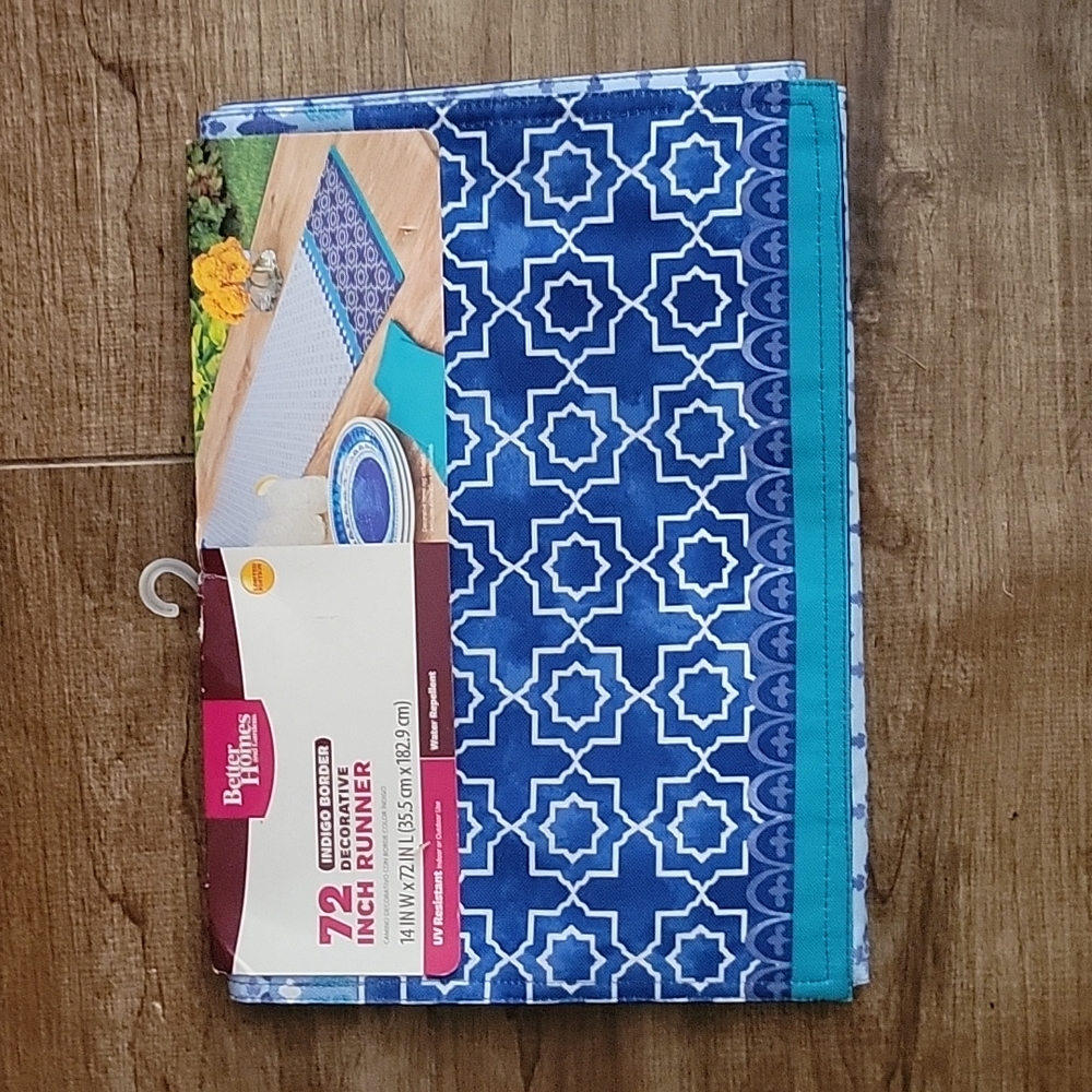 NWT:  Better Homes and Gardens Decorative  Runner